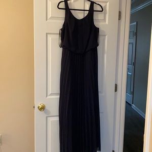 Sleeveless maxi dress